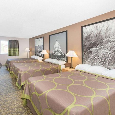 Super 8 By Wyndham Belleville Esterno foto
