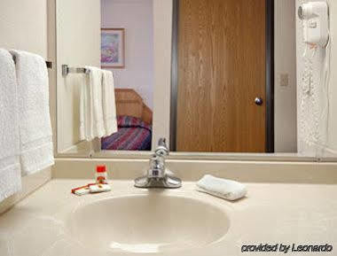 Super 8 By Wyndham Belleville Esterno foto